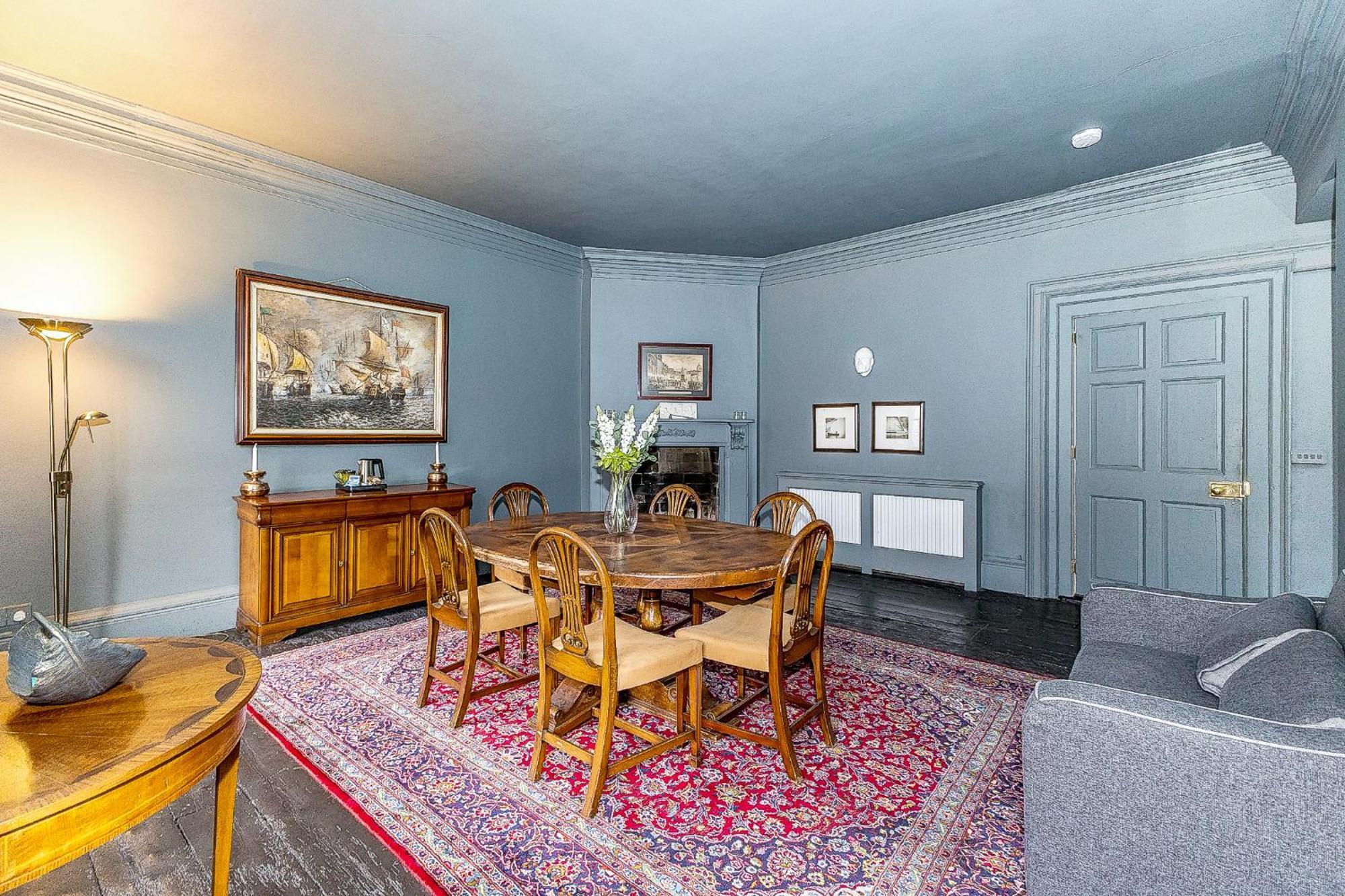 Leinster Apartment, 7 Henrietta Street, Dublin City Centre Eksteriør billede